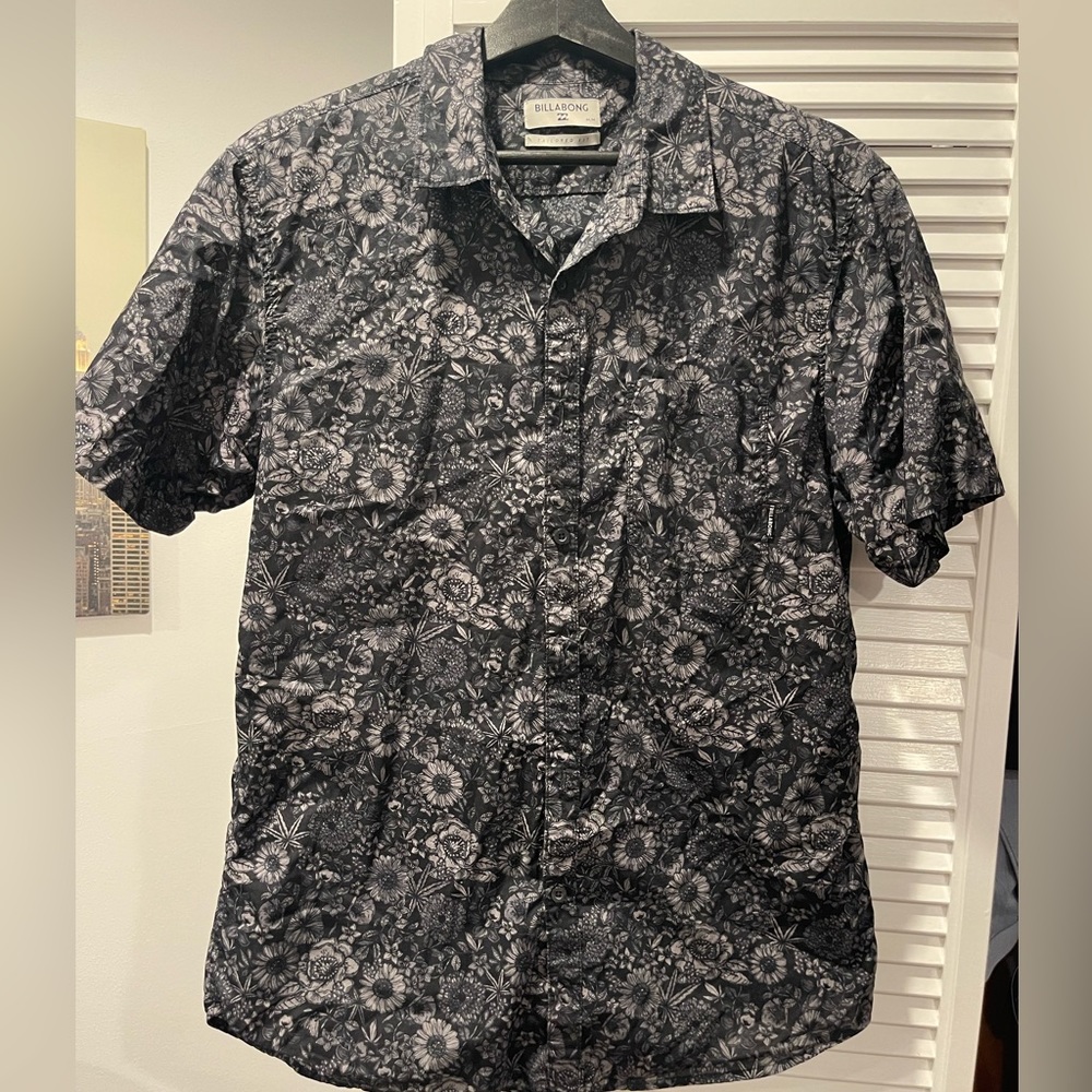 Billabong Button Down
